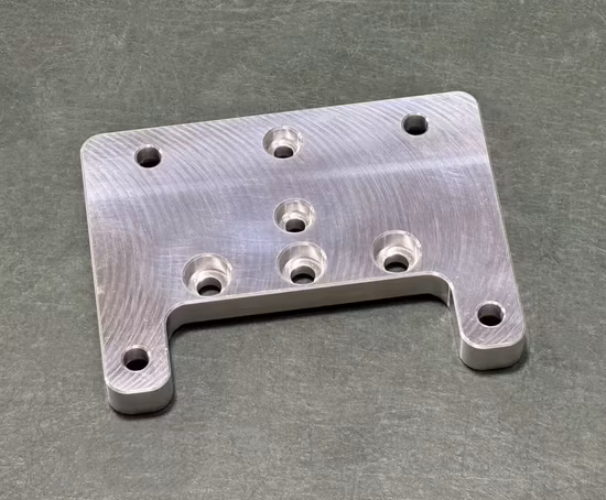 Shenzhen Hersteller nach Maß Metall Titan/Aluminium Präzisionsbearbeitung CNC-Rennpedale/Kettenradmuttern/Logo/Ktm/Kart/CNC-Rennmotorradteile